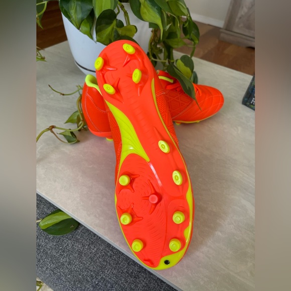 NWT Hawkwell Men’s 9 Athletic Outdoor Professional Firm Ground Soccer Cleats - Picture 6 of 6